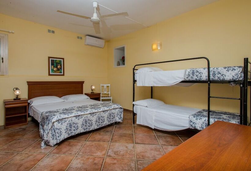 غرفة قياسية رباعية, Relais Masseria Casina Dei Cari