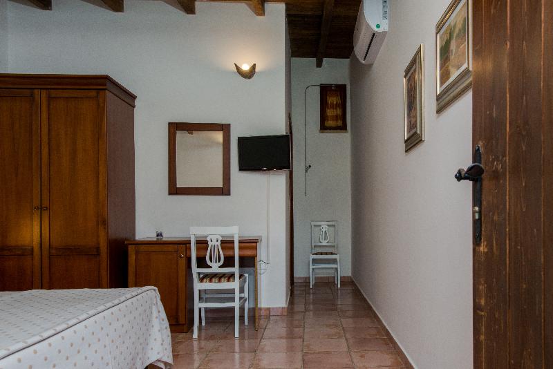 غرفة قياسية, Relais Masseria Casina Dei Cari