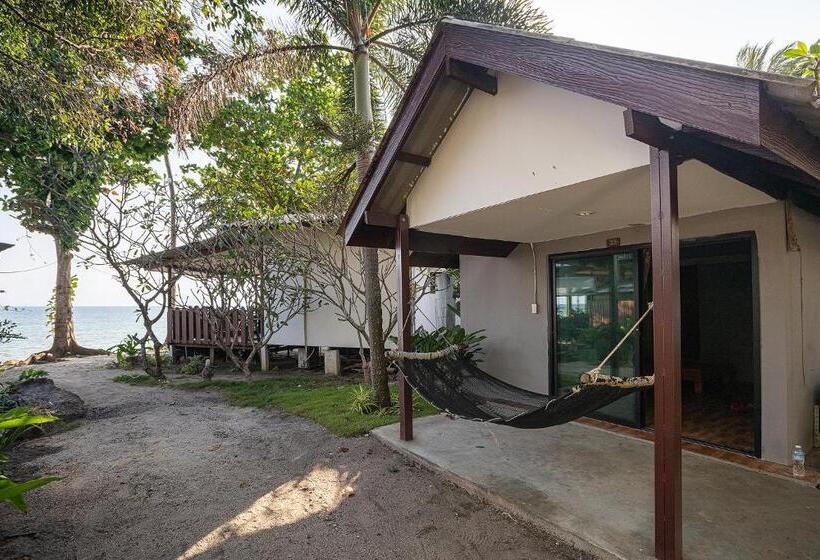 Бунгало Стандарт Вид на Сад, The Cosy Sunset Beach Resort & Restaurant