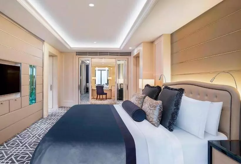 سوئیت با چشم‌انداز, The St. Regis Kuala Lumpur