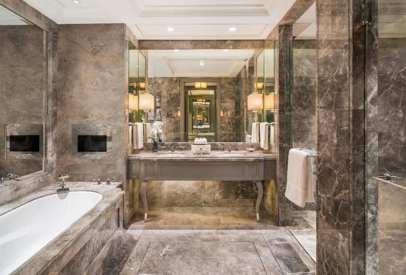 اتاق استاندارد با تخت بزرگ, The St. Regis Kuala Lumpur