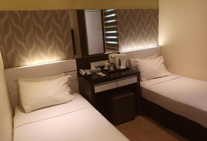 חדר סטנדרט, The V