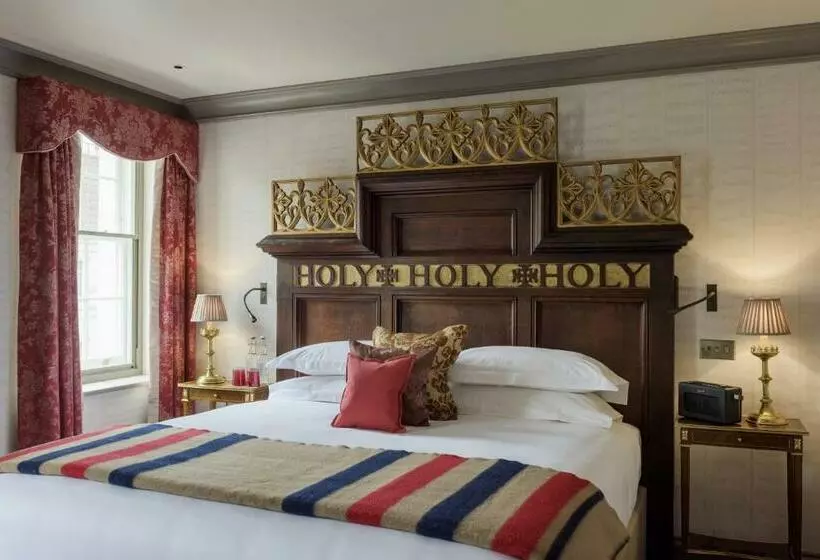 Deluxe Room King Size Bed, The Zetter Marylebone