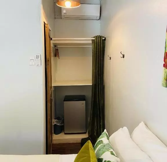 デラックスルーム, Lizard King Hotel & Suites