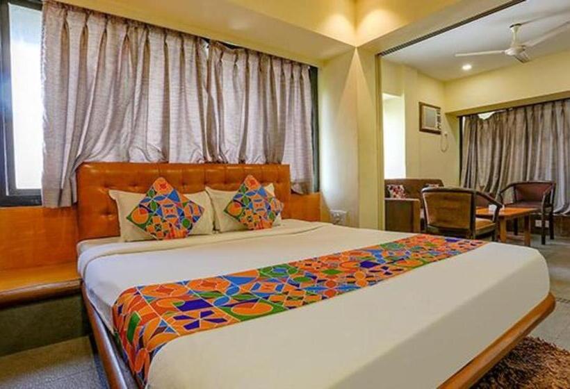 اتاق لوکس, Fabexpress Jayshree   Nr Mumbai International Airport