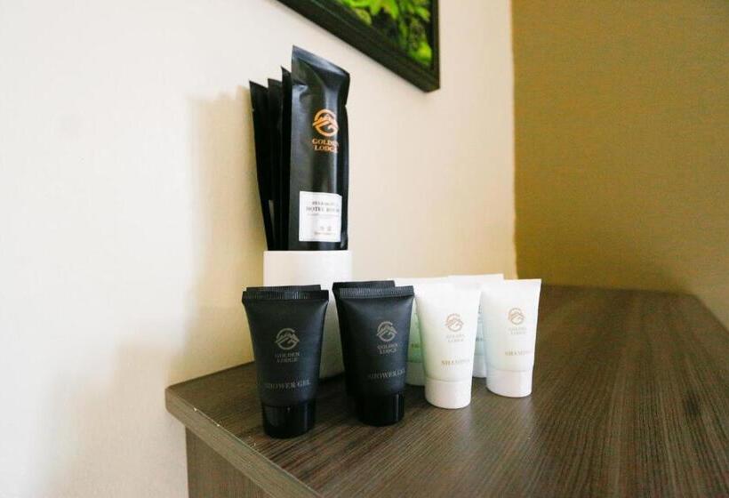 غرفة رباعية اقتصادية مع حمام مشترك, Golden Lodge