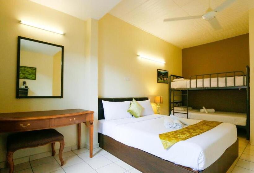 غرفة رباعية اقتصادية مع حمام مشترك, Golden Lodge