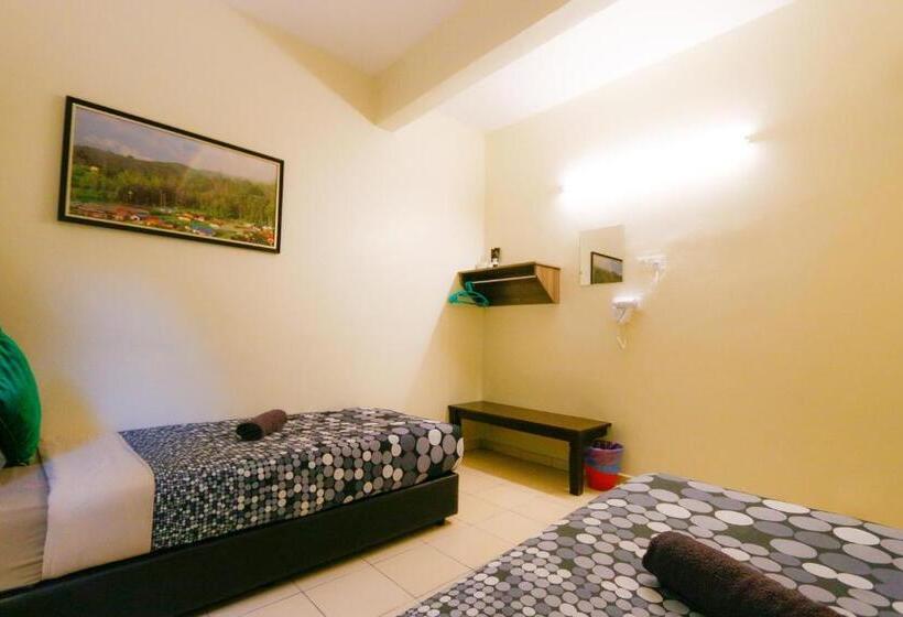 غرفة قياسية حمام مشترك, Golden Lodge