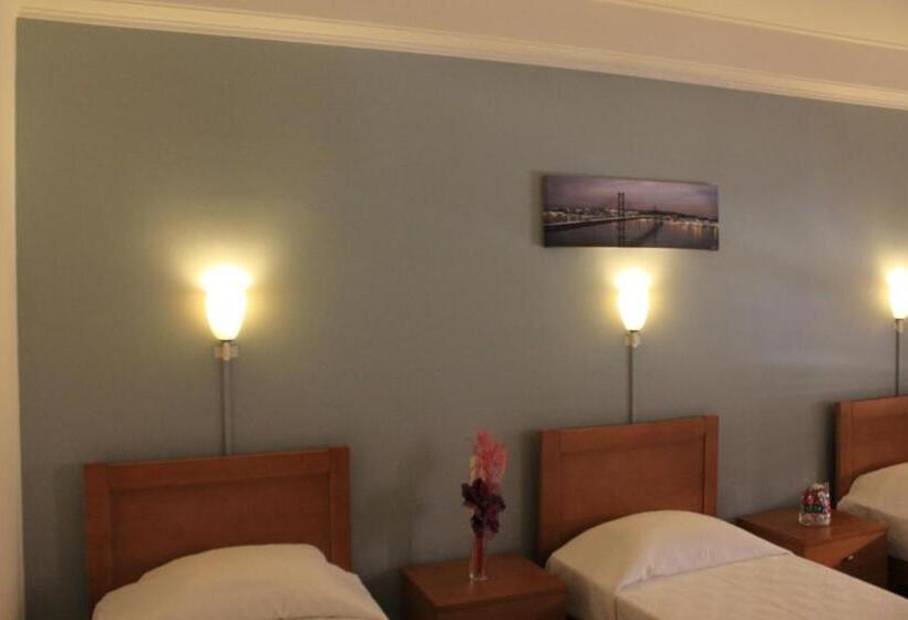 Quarto Triplo Standart, Residencial Duque De Saldanha