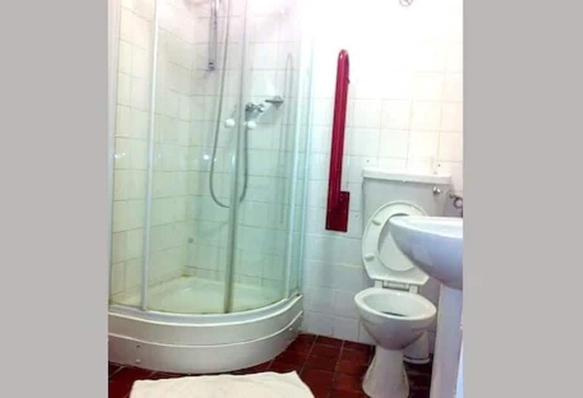 חדר אקונומי, City View Hotel Roman Road