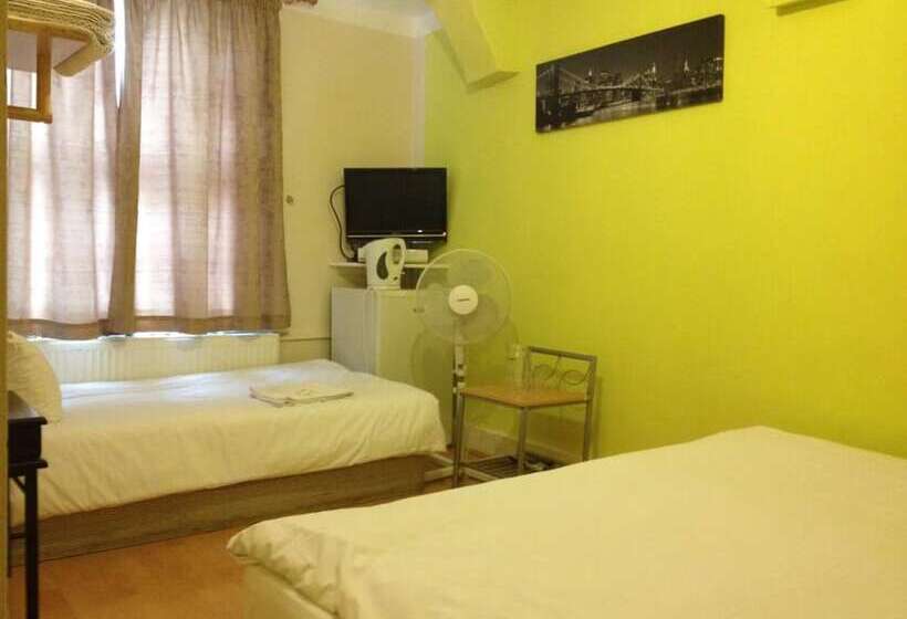 חדר אקונומי לשלושה, City View Hotel Roman Road