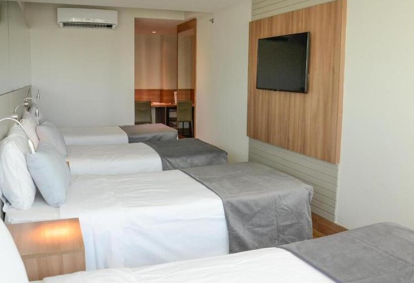 Deluxe Neljän Hengen Huone, Atlantico Travel Copacabana