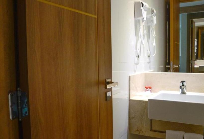 Deluxe Neljän Hengen Huone, Atlantico Travel Copacabana