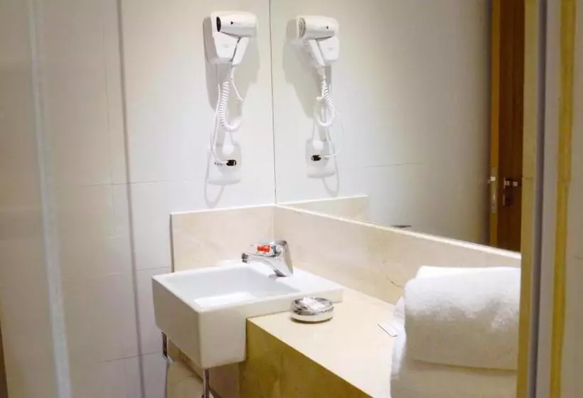 Deluxe Neljän Hengen Huone, Atlantico Travel Copacabana