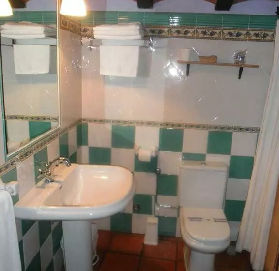 Standard Quadruple Room, Bodega La Venta