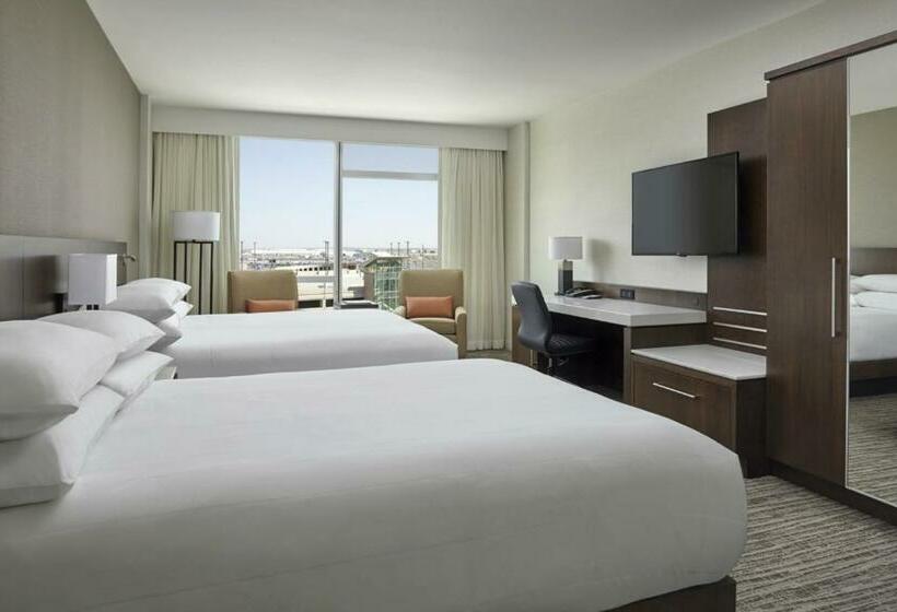 Стандартный Номер Кровать Кинг, Calgary Airport Marriott Interminal