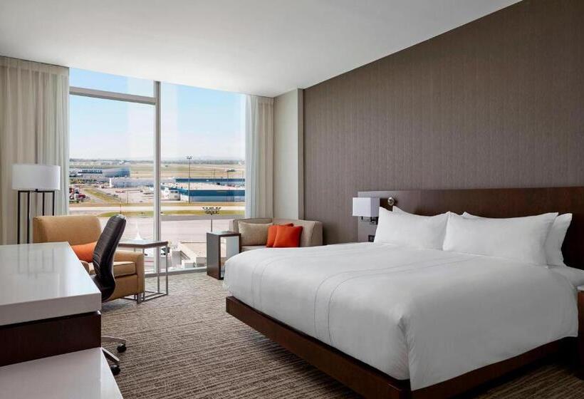 Стандартный Номер Кровать Кинг, Calgary Airport Marriott Interminal