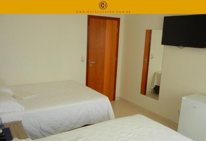 标准三人间, Castro