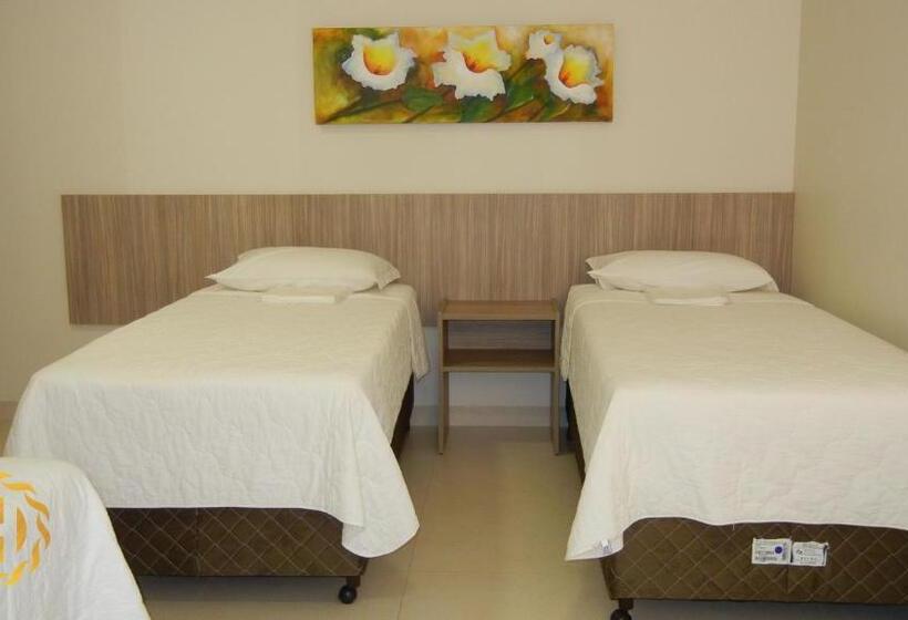 四人豪华间, Castro