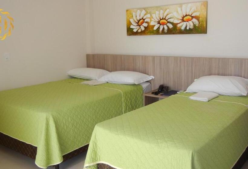 标准三人间, Castro