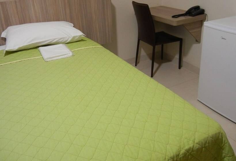 标准单人间, Castro