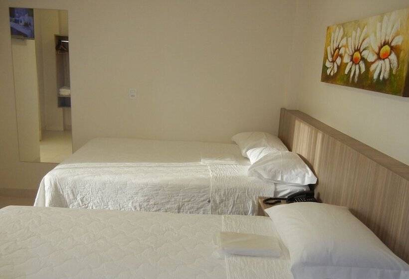 标准三人间, Castro