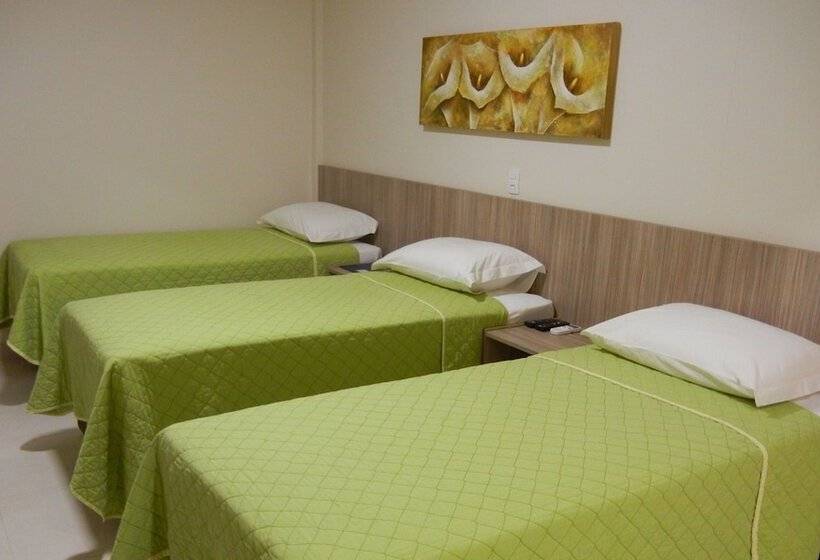 标准三人间, Castro