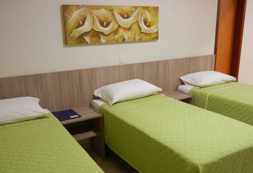 标准三人间, Castro