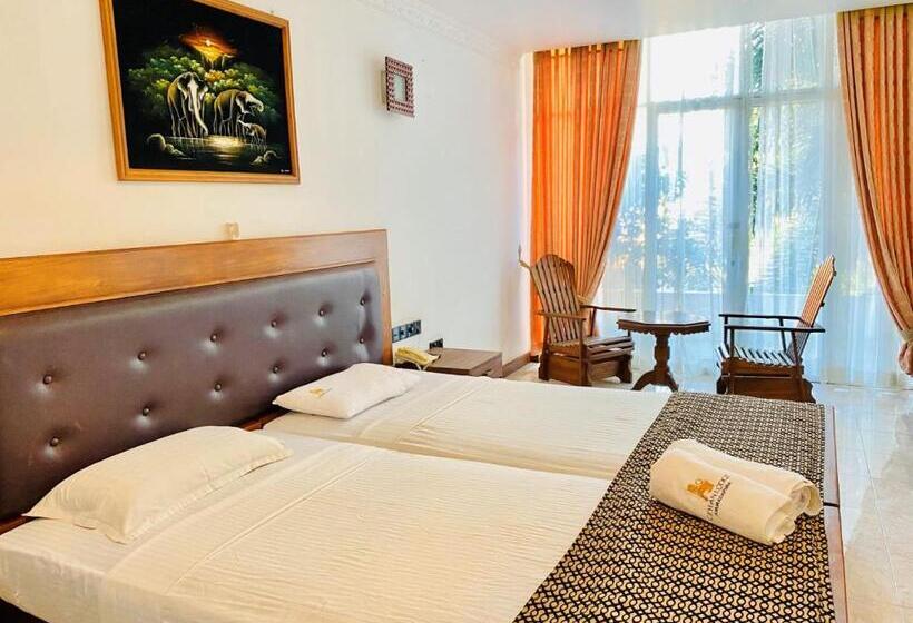 Номер Deluxe с Балконом, Ceylan Lodge