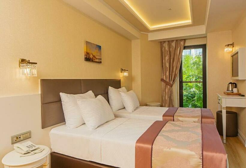 اتاق استاندارد یک نفره, Grand Naki