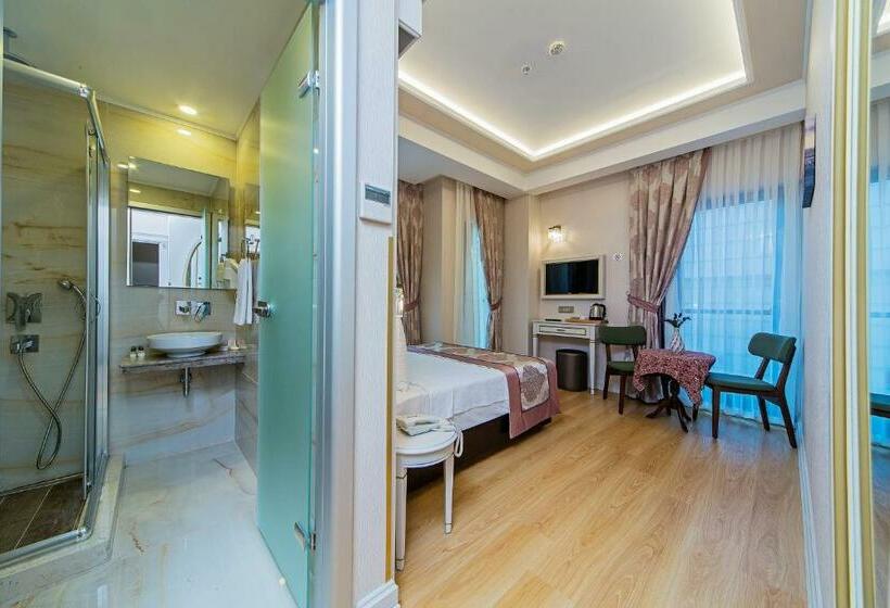 اتاق استاندارد, Grand Naki