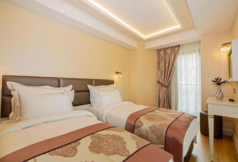 اتاق استاندارد, Grand Naki