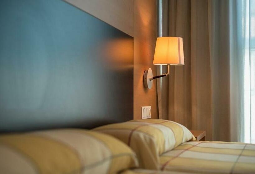 スタンダードルーム, Ms Boiro