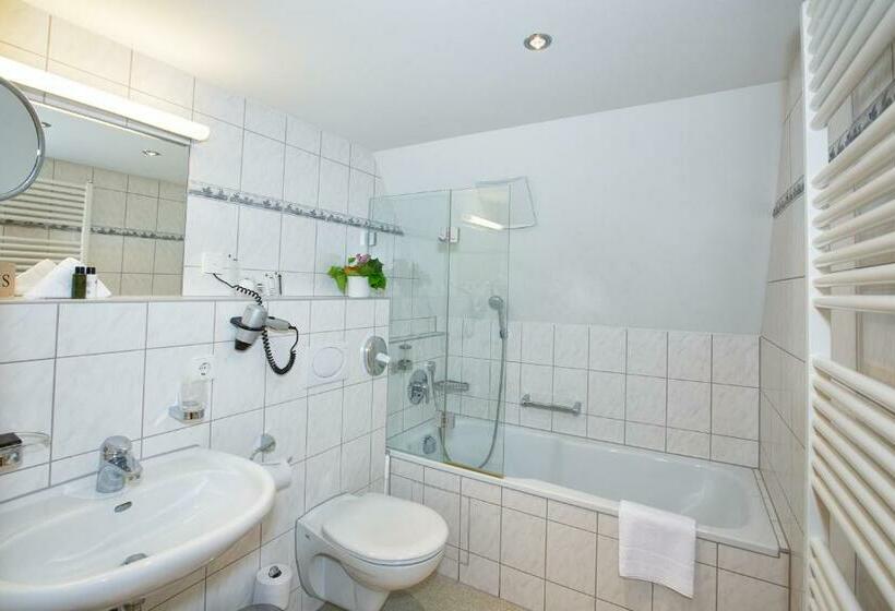 スタンダードルーム, Post Jungingen