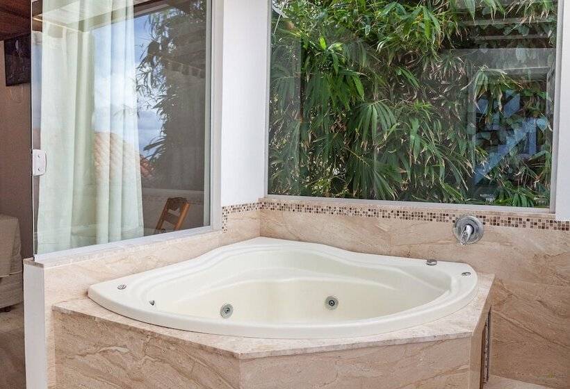 غرفة قياسية إطلالة جانبية علي البحر, Pousada Ilha Da Saudade