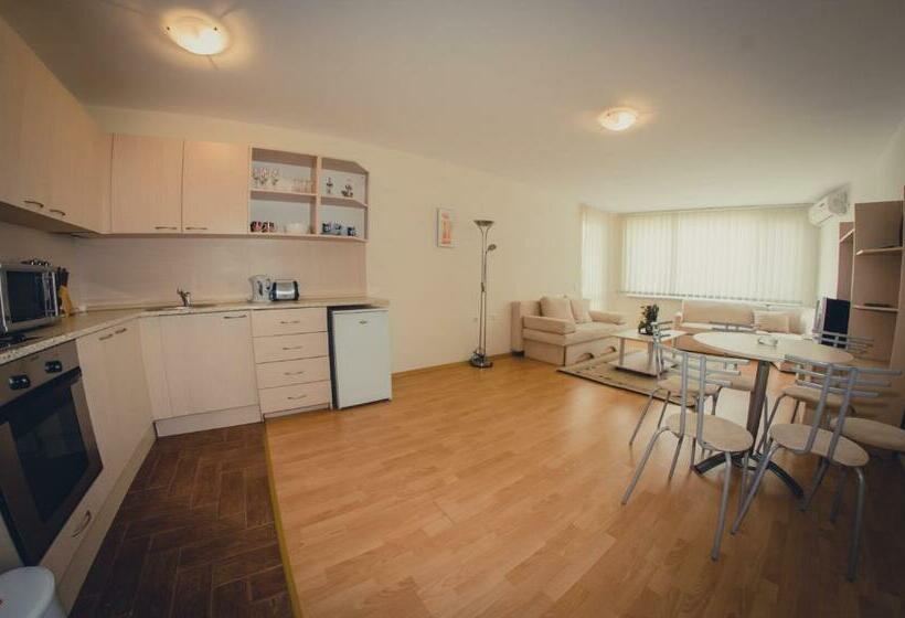 Apartamento 1 Dormitório com Sacada, Prestige Fort Beach  Full Board