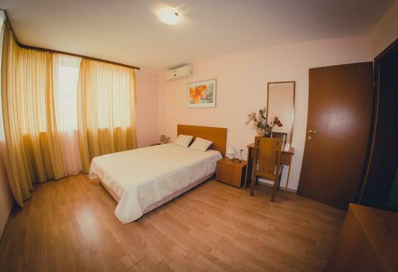 带1个卧室的带阳台的公寓, Prestige Fort Beach Full Board