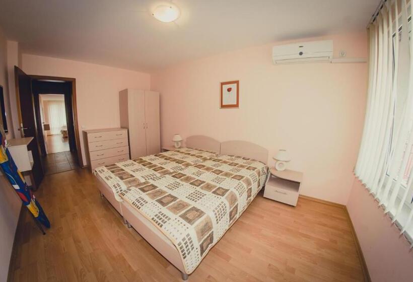 带1个卧室的带阳台的公寓, Prestige Fort Beach Full Board