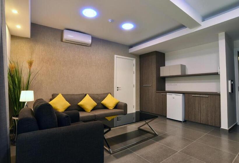 سوئیت سینیور, Rise Street Art