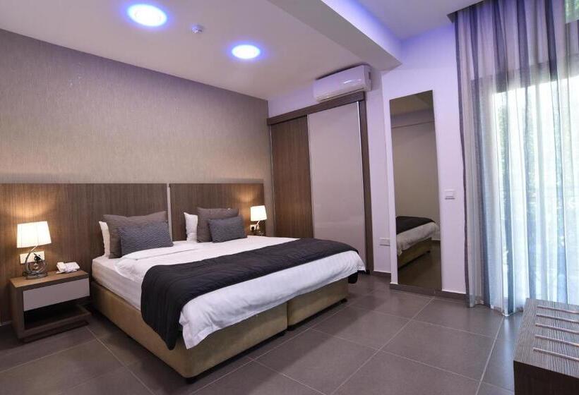 سوئیت سینیور, Rise Street Art