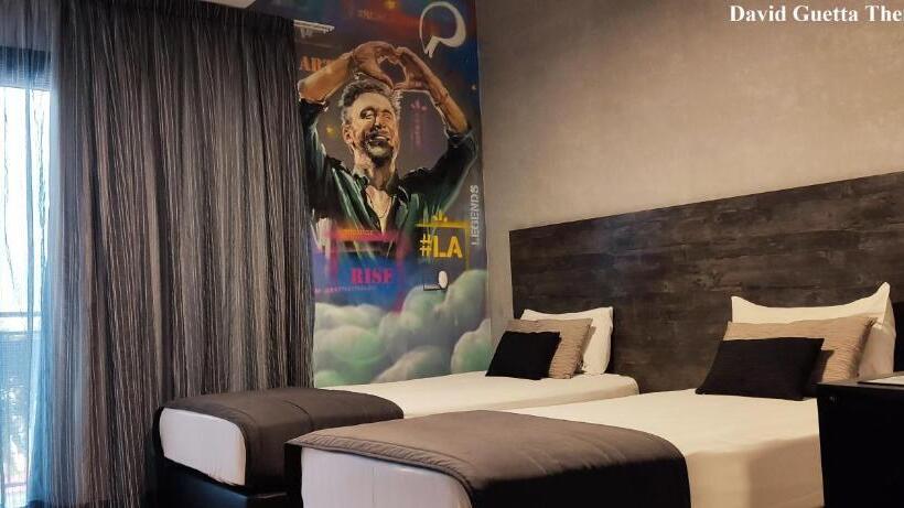 اتاق استاندارد, Rise Street Art