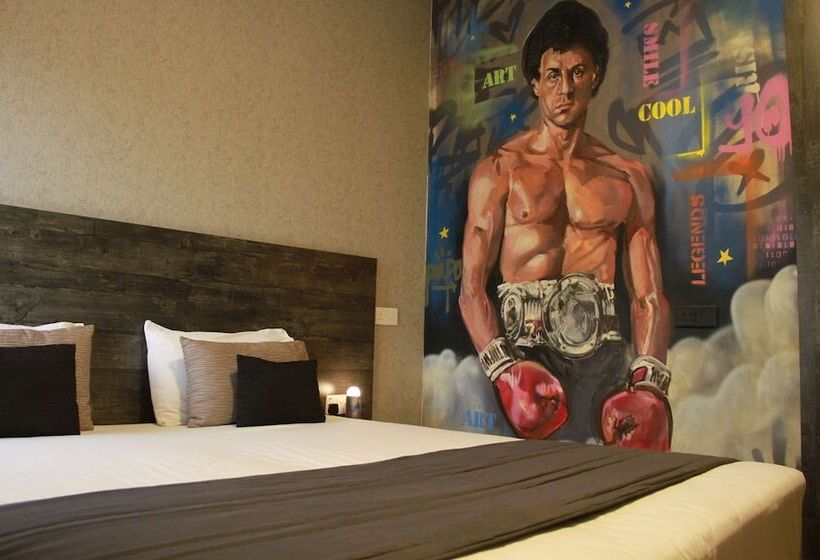 اتاق استاندارد, Rise Street Art