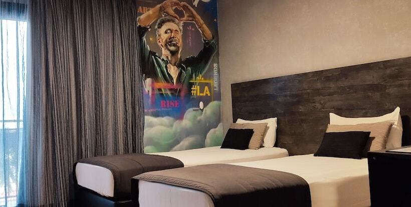 اتاق استاندارد, Rise Street Art