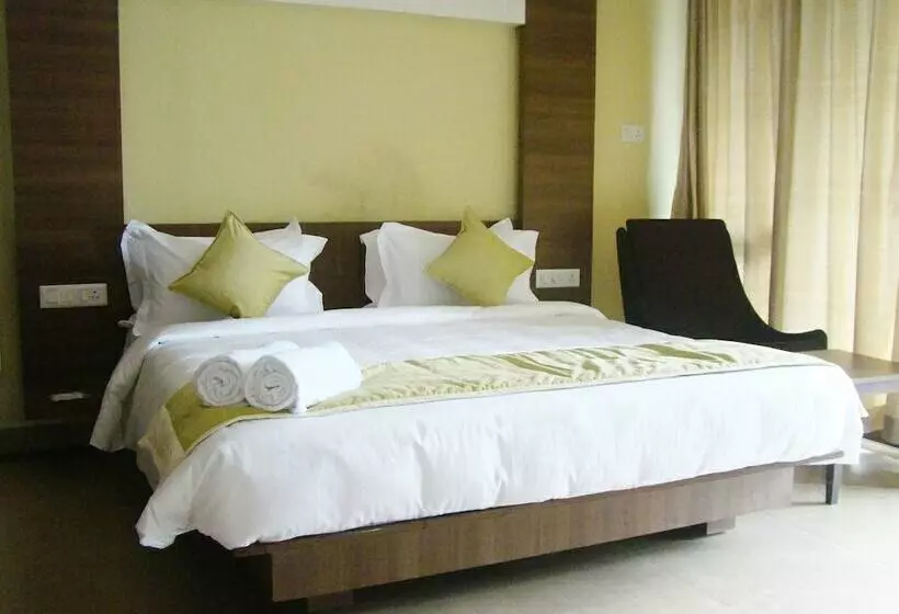 マウンテンビューデラックスルーム, The Mountain Courtyard Thekkady