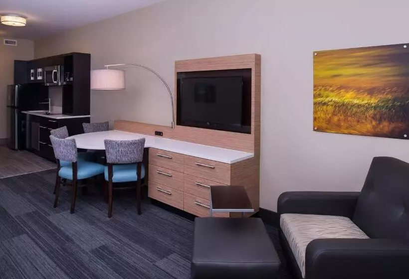 スタンダードスタジオ, Towneplace Suites By Marriott Saskatoon
