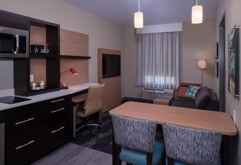 キングサイズベッドのスイートルーム, Towneplace Suites By Marriott Saskatoon