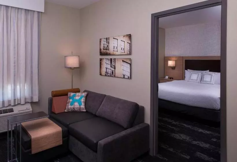 キングサイズベッドのスイートルーム, Towneplace Suites By Marriott Saskatoon