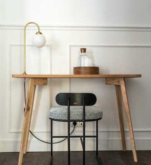 اتاق سوپریور با بالکن, Trueba