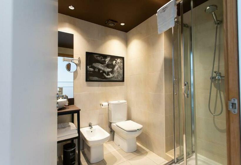 اتاق اکونومی, Trueba