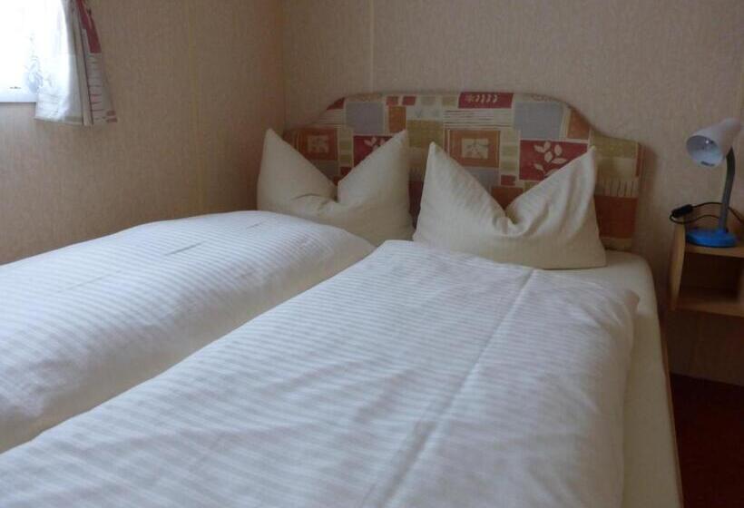 침실 3개 주택, Gasthof Turm